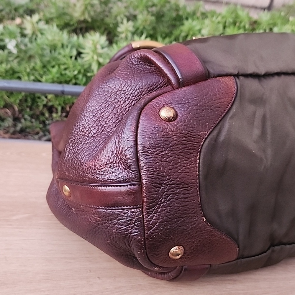 Prada Milano Green Nylon and Brown Leather Hobo Shoulder Bag with Gold hardware - Picture 11 of 16